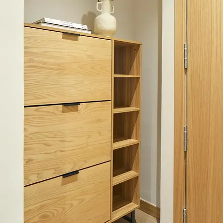 Laztana By Feelfreerentals Appartamento